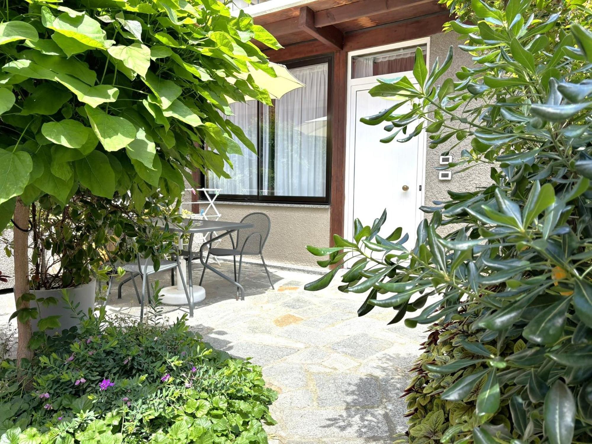 Hotel Delle Rose San Bartolomeo Al Mare Exterior foto