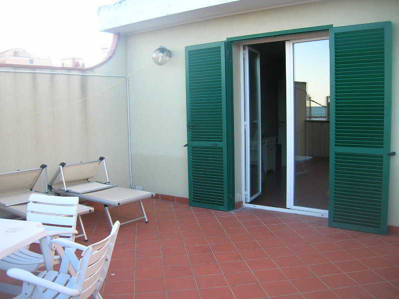 Hotel Delle Rose San Bartolomeo Al Mare Exterior foto